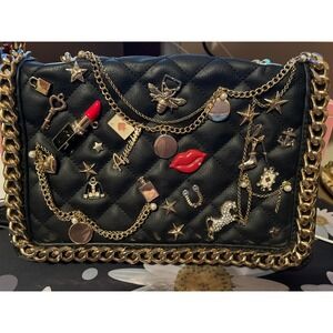 ALDO Black Quilted Handbag Embellished Gold Chain Charms‎ Lipstick Lips Heels